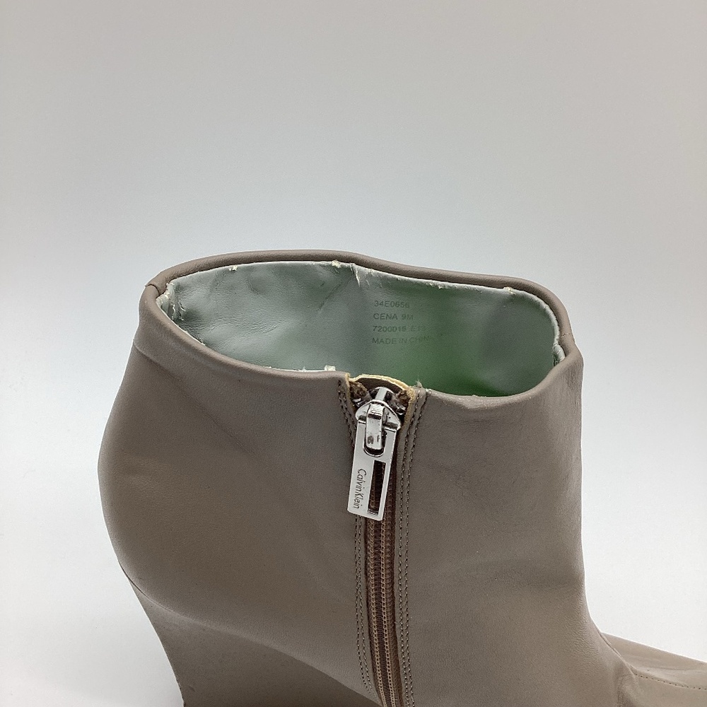 1828.🤎 Calvin Klein Taupe Wedge Booties w/ Side Zip Size 9 VGUC - Picture 8 of 10